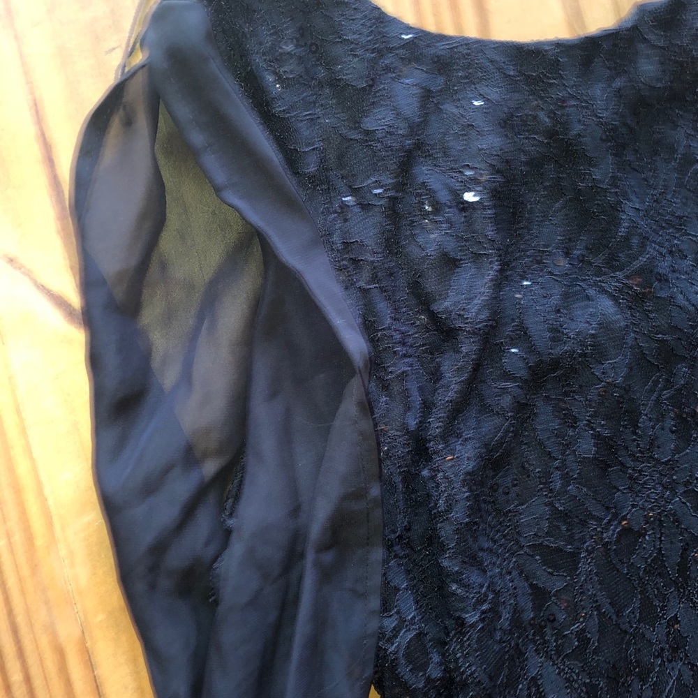 Dressbarn Flutter Sleeve Shift Dress - Picture 5 of 5